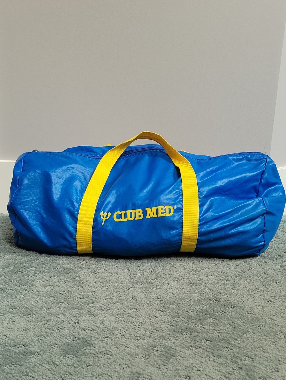 Vintage 1990s Club Med Duffel  Blue & Yellow Duffel Bag